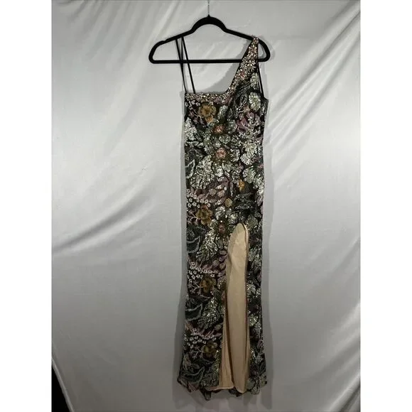 NWT $698 Mac Duggal [ 4 ] 49574 Embellished Floral One Shoulder‎ Gown Black